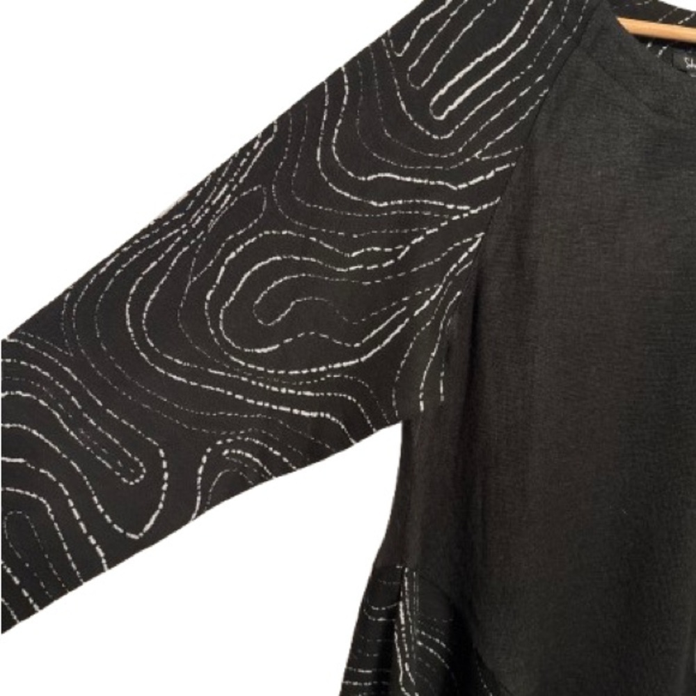 SHANA  Black Tunic top  with White Accents - Picture 4 of 10